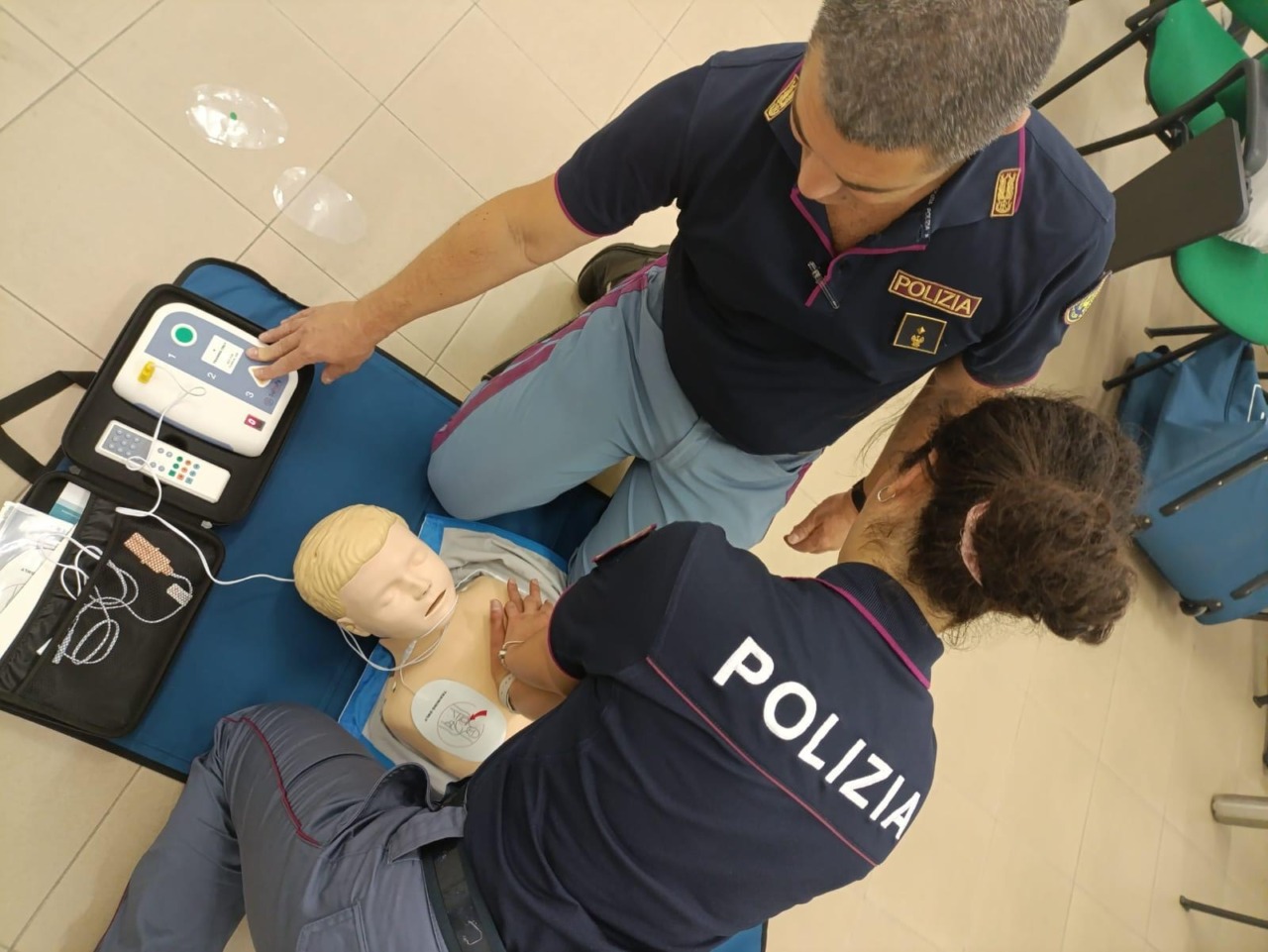 Formazione salva‑vite: la Polizia aggiorna gli operatori su BLS‑D e manovre di primo soccorso