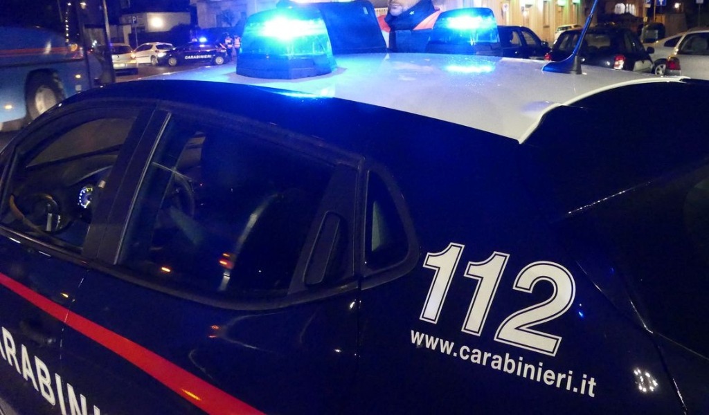 Fuga spericolata a Pandino: diciannovenne senza patente bloccato dai Carabinieri