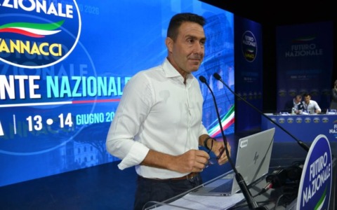 Futuro nazionale, si è conclusa l’assemblea costituente. Vannacci: “Non un partito di capi bastone, ma un partito di leader capaci di formare altri leader”. Ampia partecipazione da Latina e Frosinone