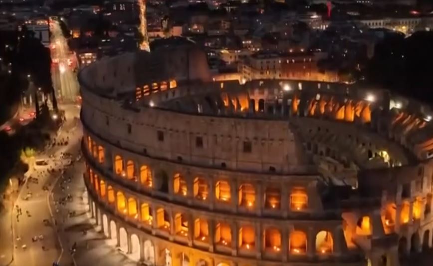 Il Colosseo si illumina di arancione per la Giornata mondiale della distrofia FSHD