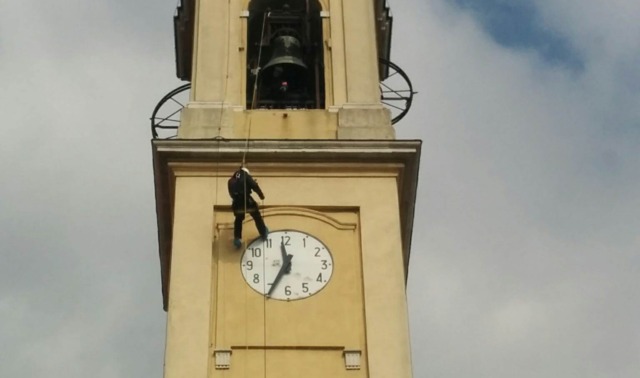 Il Comune aiuta la parrocchia per la riparazione dell’orologio del campanile