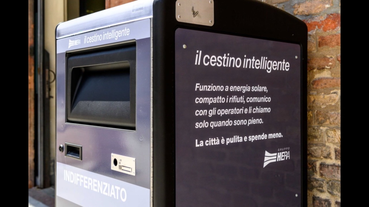 Il Comune di Bologna lancia i “Big Belly”, i nuovi cestini dell’indifferenziata alimentati a energia solare