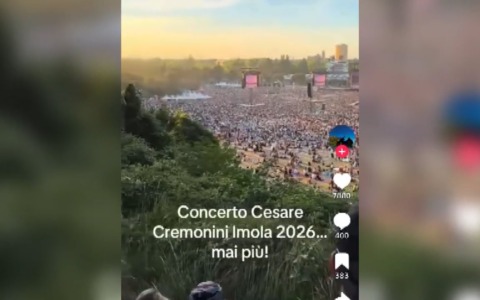 Imola, la rabbia di chi non è riuscito a vedere il concerto di Cremonini, nonostante il biglietto