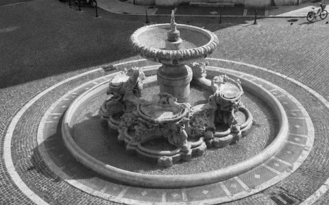 Inaugurata la nuova area pedonale di Piazza Mincio