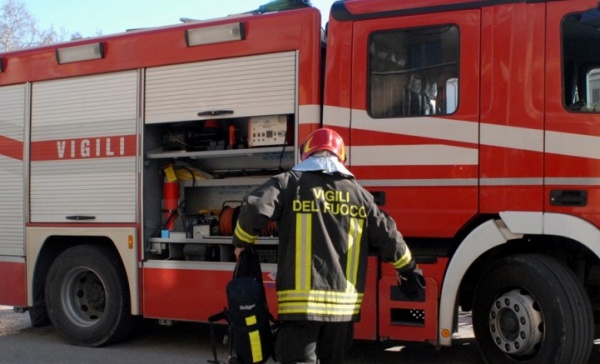 Incendio alla cabina Snam in Regione Campasso