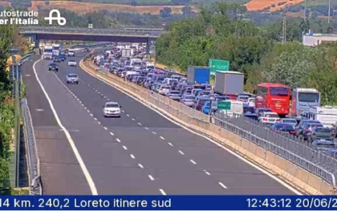 Incidente mortale in A14. Code e disagi