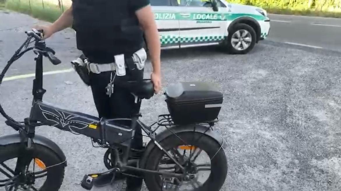 La bici “truccata” diventa un motorino: multe per 9mila euro