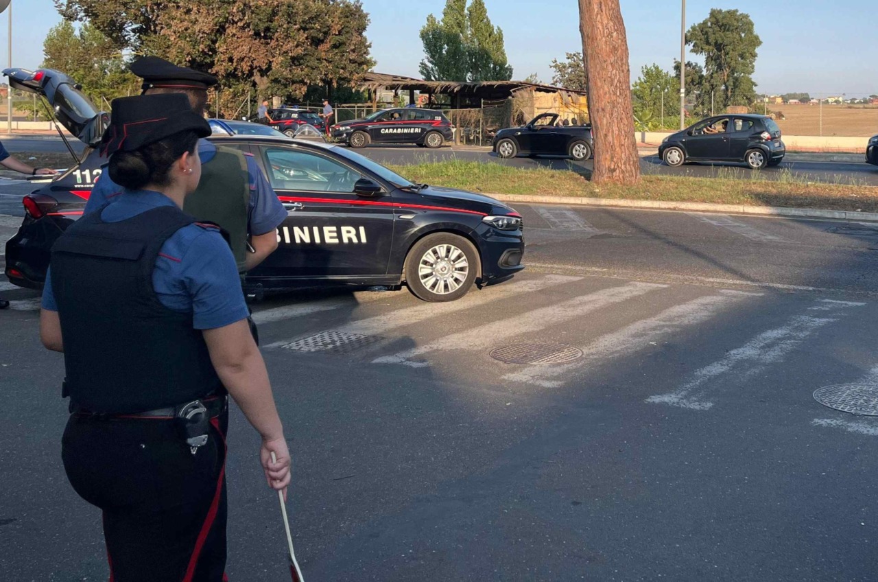 Ladri inseguiti per 100 km sull’Aurelia Bis e arrestati, donna in fuga
