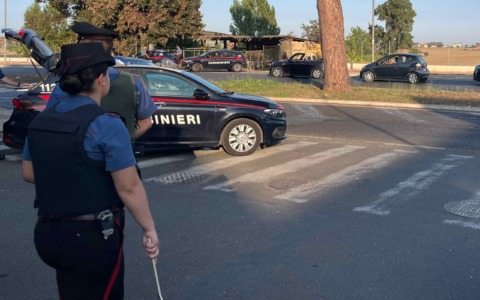 Ladri inseguiti per 100 km sull’Aurelia Bis e arrestati, donna in fuga
