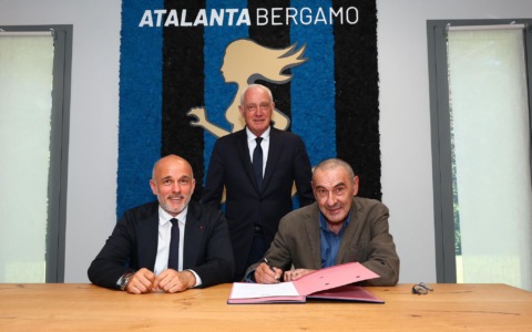 L’attesa è finita, è arrivato l’annuncio ufficiale: Maurizio Sarri è il nuovo allenatore dell’Atalanta