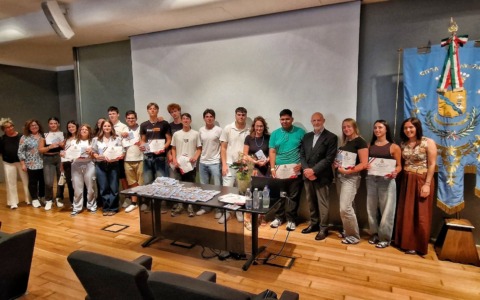 Lavagna, la Costituzione ai neo-diciottenni