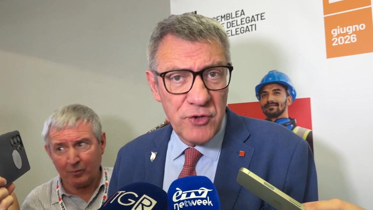 Lavoro e caldo all’assemblea della Cgil. Maurizio Landini: “A certe temperature non si deve lavorare”