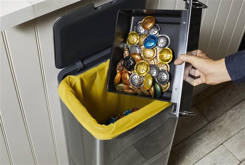 Le capsule di caffè in alluminio si riciclano nel sacco giallo, la Brianza tra i primi territori