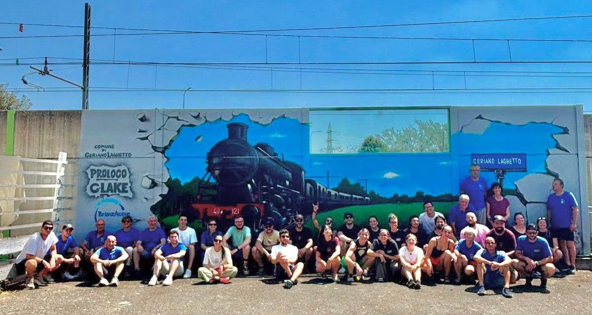 L’evento «Drèe al cerv» riempie l’area feste e regala al paese un nuovo murale