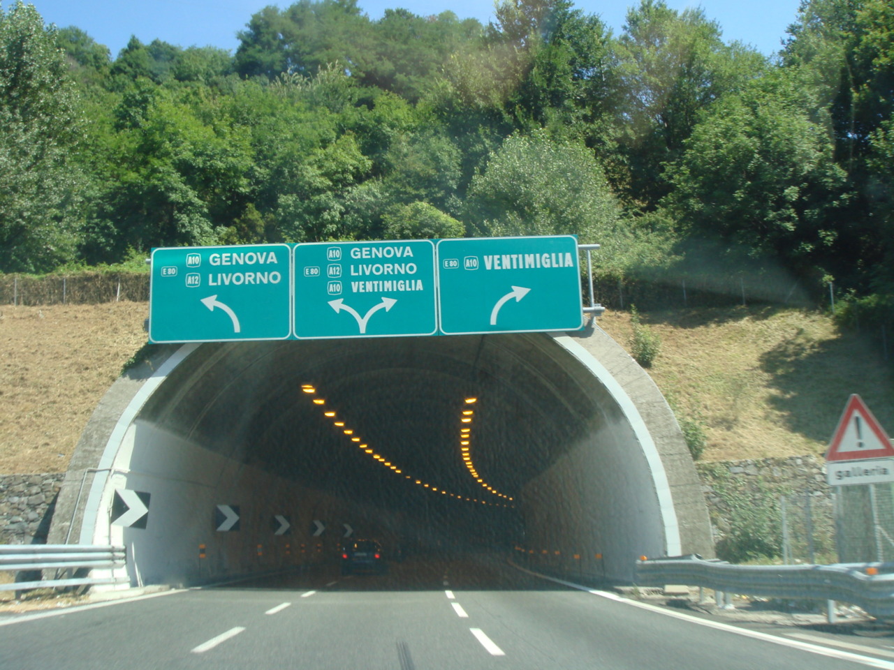 Liguria, tregua cantieri per l’estate: dopo 7 anni torna la terza corsia sulla A26