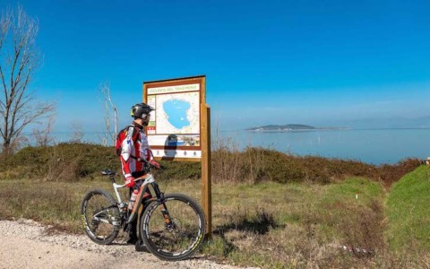 L’Oscar italiano del cicloturismo 2026 alla regione Umbria per la ciclovia del Trasimeno