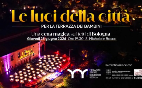 Luci della città e la cena in terrazza