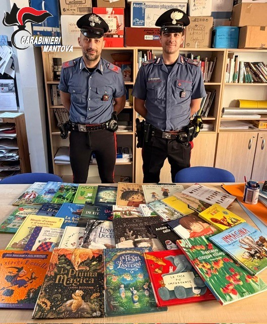 Mercato nero dei libri: due vicende parallele in Lombardia, tra asili e poli logistici