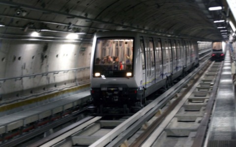 Metropolitana Torino estate 2026: orari, chiusure domenicali e bus sostitutivi M1S
