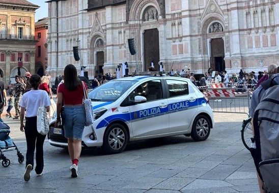 Mobilità con disabilità, la polizia locale di Bologna individua 13 contrassegni falsificati