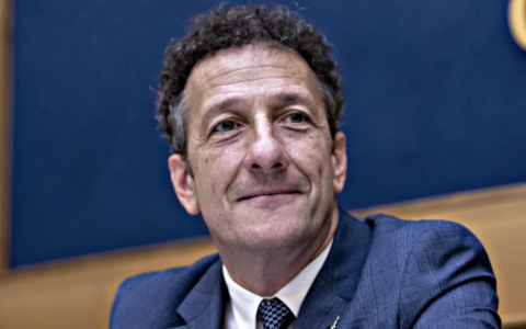 Mobilità temporanea dei lavoratori tra imprese per la salvaguardia dell’occupazione: approvato l’emendamento di Gusmeroli