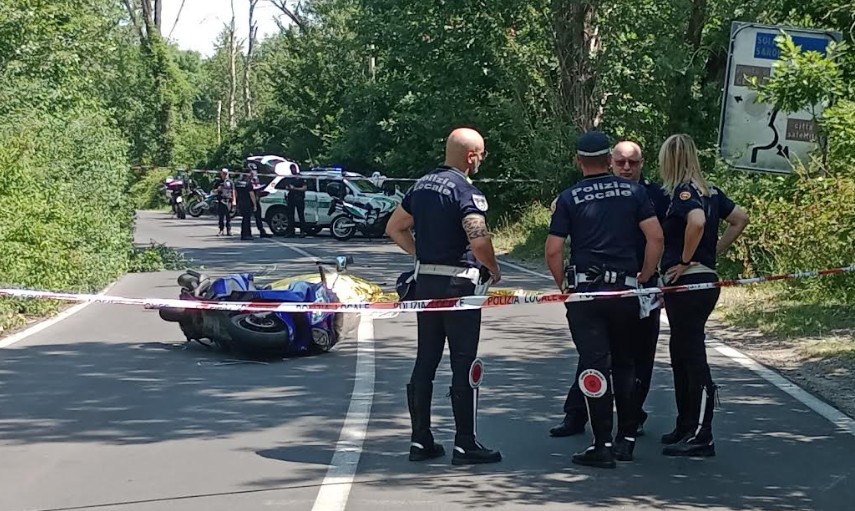 Muore a 46 anni in sella alla sua moto, tragedia a Cesate