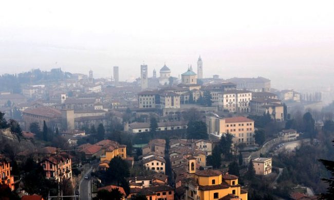 Non solo caldo, anche l’inquinamento da ozono cresce: a Bergamo qualità dell’aria pessima