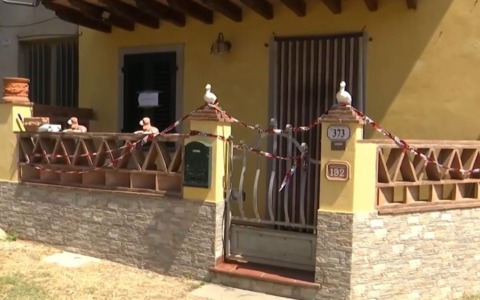 Omicidi di Camaiore, lunedì i funerali di Mirko e Kety. Moriconi pianificava da giorni il loro destino