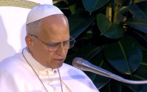 Papa Leone XIV a Madrid: “Troppe morti a Kiev. In Iran non è guerra giusta”