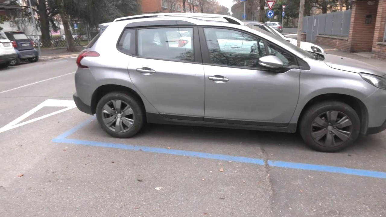 Piano sosta, Tper torna nella gestione delle strisce blu a Bologna