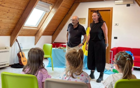 Piccoli passi, grandi mondi: a Cerano il primo incontro del percorso per famiglie del Cisa Ovest Ticino