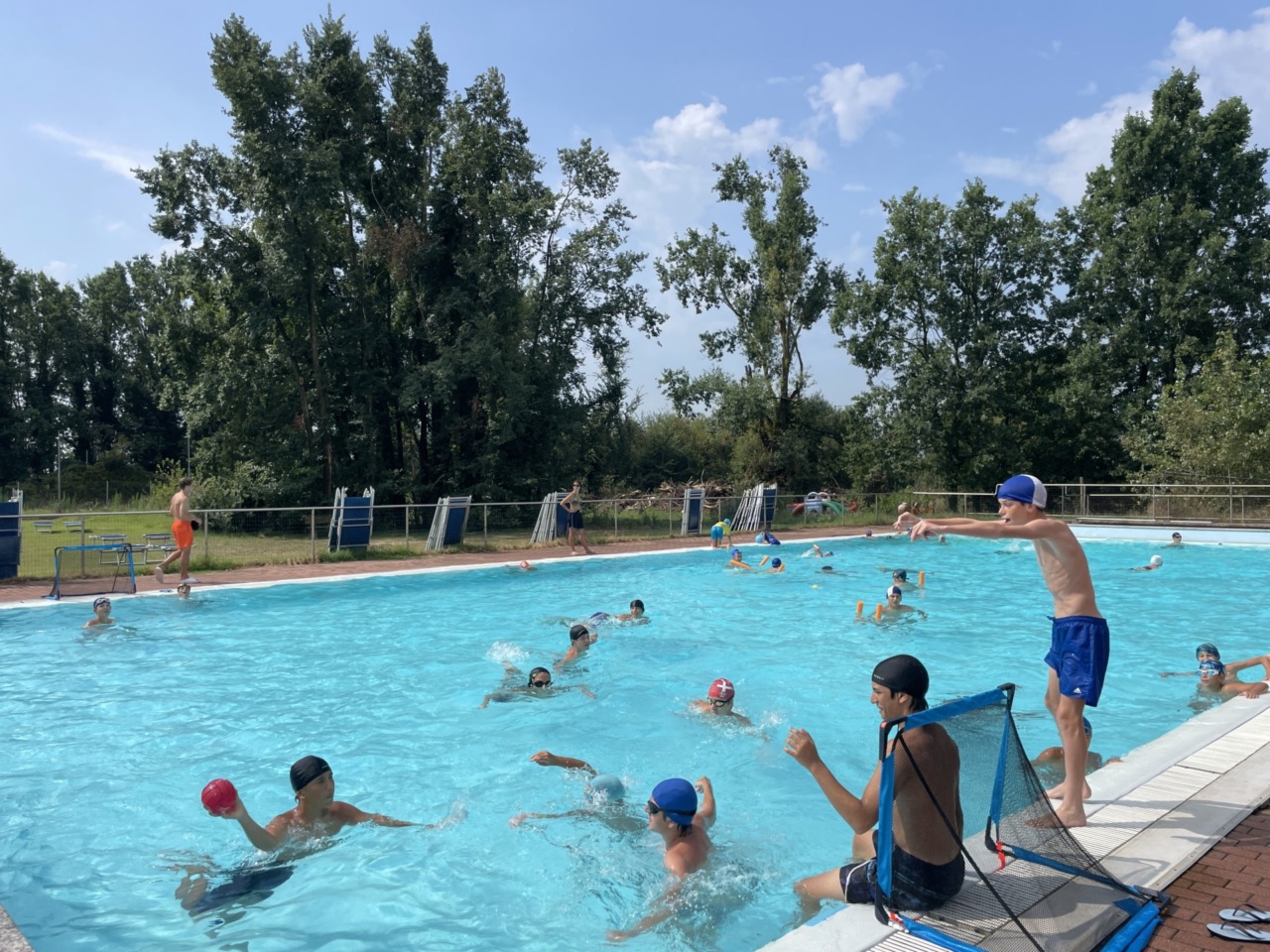 Play-a camp: i veri campi estivi tra sport, inclusività e divertimento a Buccinasco Mc2, Cesano Boscone, Cusago AqA e al Laghetto Santa Maria