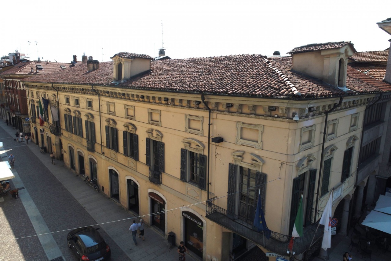 Prorogato il termine per il bando dei locali commerciali a Palazzo Tornielli a Borgomanero