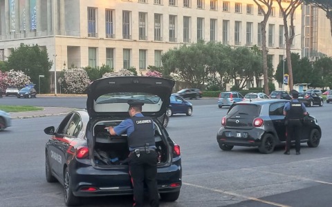 Prostituzione, interrotta attività