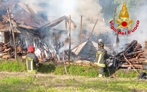 Provaglio d’Iseo: a fuoco una baracca