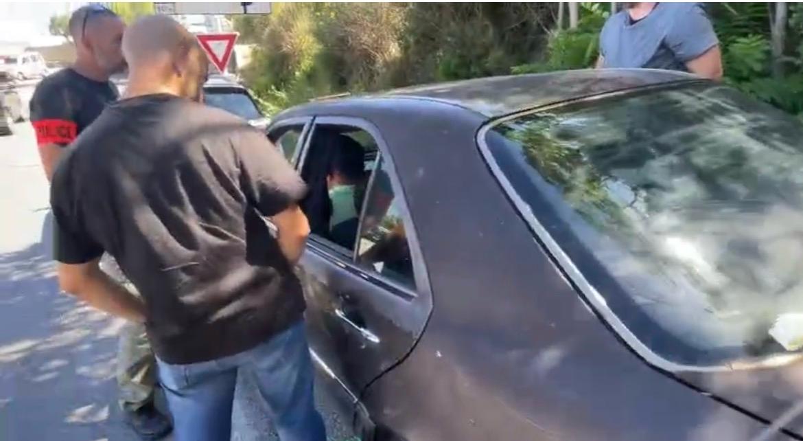 Quattro migranti a bordo: arrestato passeur