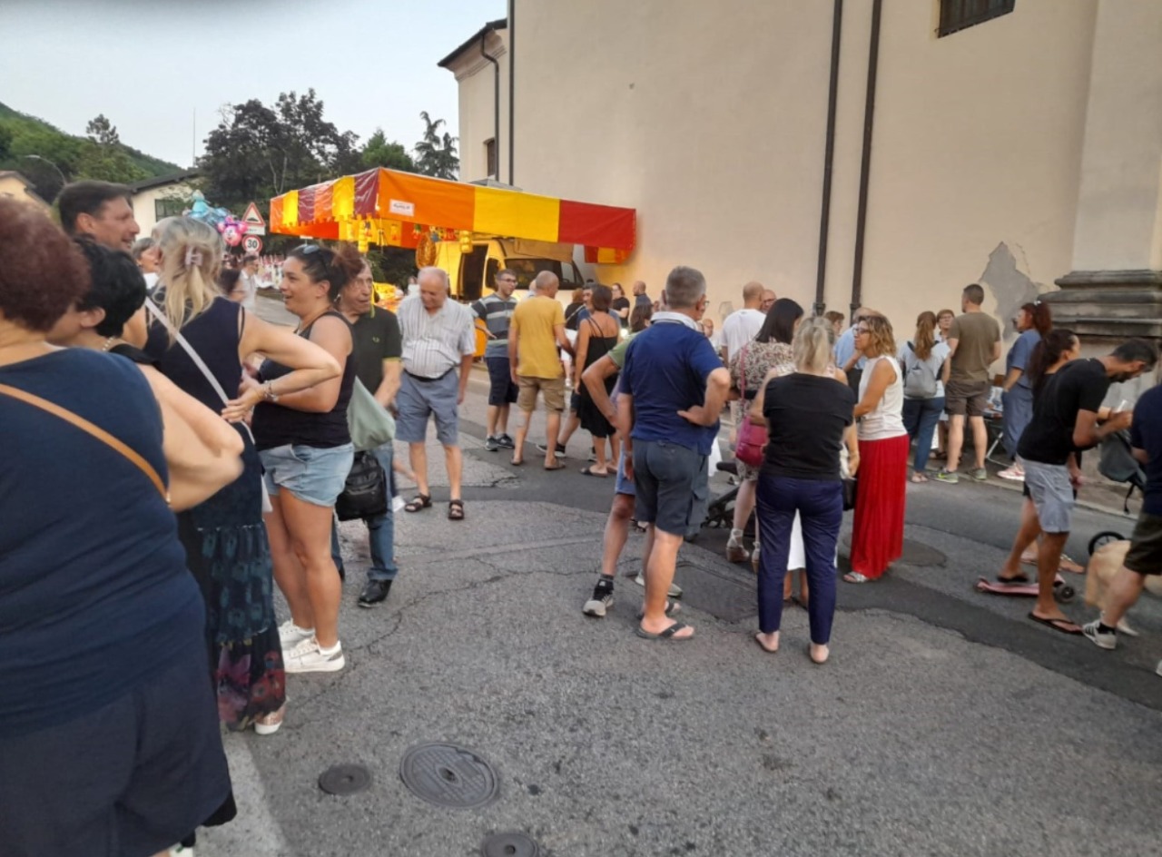 Questa sera “Arcellasco c’è”: la frazione si anima e fa festa