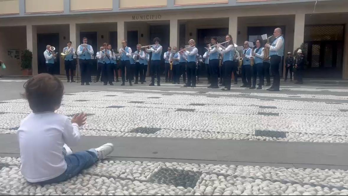 Recco celebra la Festa della Musica con la parata della filarmonica Rossini