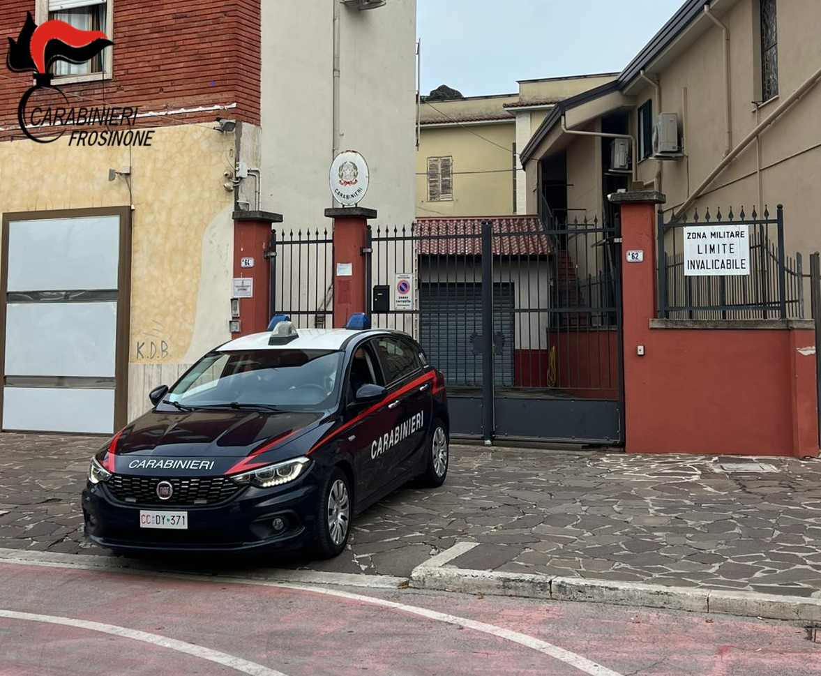 Ruba una bicicletta e colpisce la vittima con una bottiglia rotta, arrestato dai Carabinieri