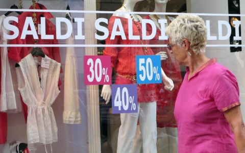 Saldi estivi in partenza sabato 4 luglio 2026