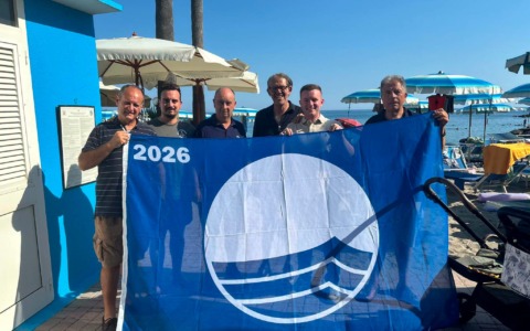 San Lorenzo al Mare consegna le Bandiere Blu