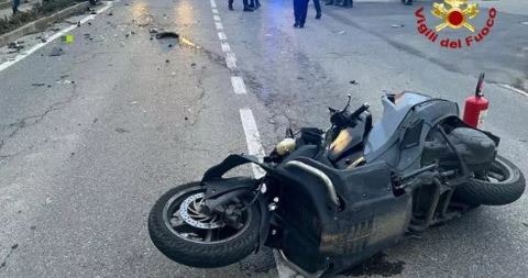 Scontro tra un’auto ed uno scooter, morto un uomo di 41 anni