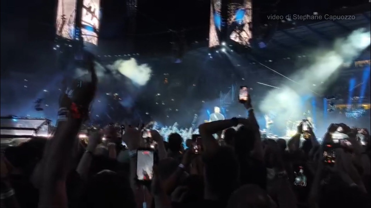 Metallica, il successo al Dall’Ara: canzoni, cori, successi indimenticabili e un dono di solidarietà