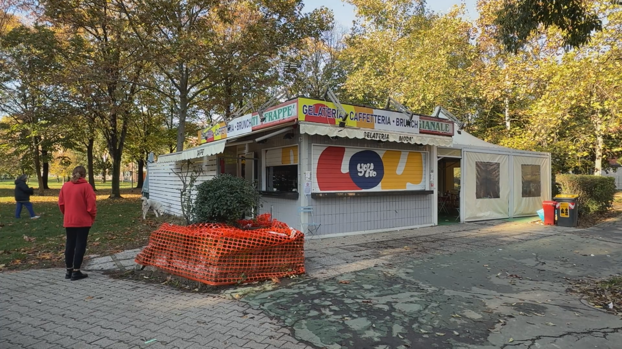 Chiosco del giardino Parker Lennon, la titolare multata dal reparto commerciale della polizia locale. La replica: “Ora sono in regola e conto di riaprire lunedì”