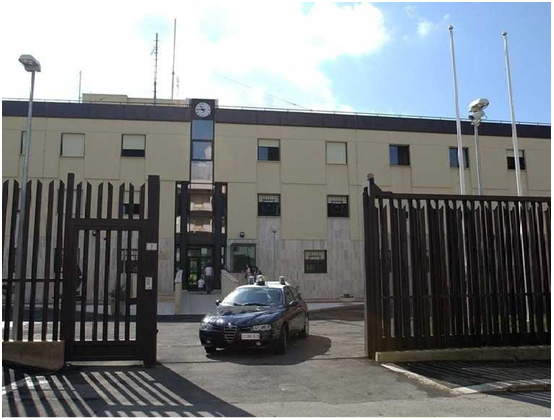 Sorpreso a spacciare hashish e crack, arrestato