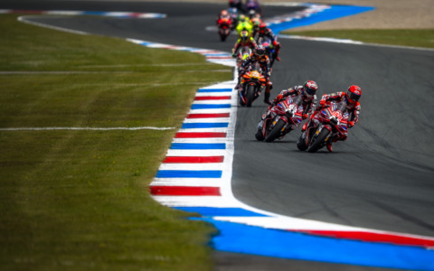 Sprint Assen MotoGP: Beffa Bagnaia e Sesto Posto per Márquez nel Sabato del TT Circuit