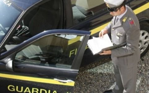 Stagione turistica: la Gdf individua 62 strutture ricettive non in regola, sanzioni per oltre 250mila euro