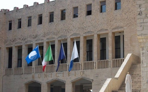 Tensione nel cantiere rifiuti, i sindacati pronti allo stato di agitazione. Chiesto l’intervento del Comune
