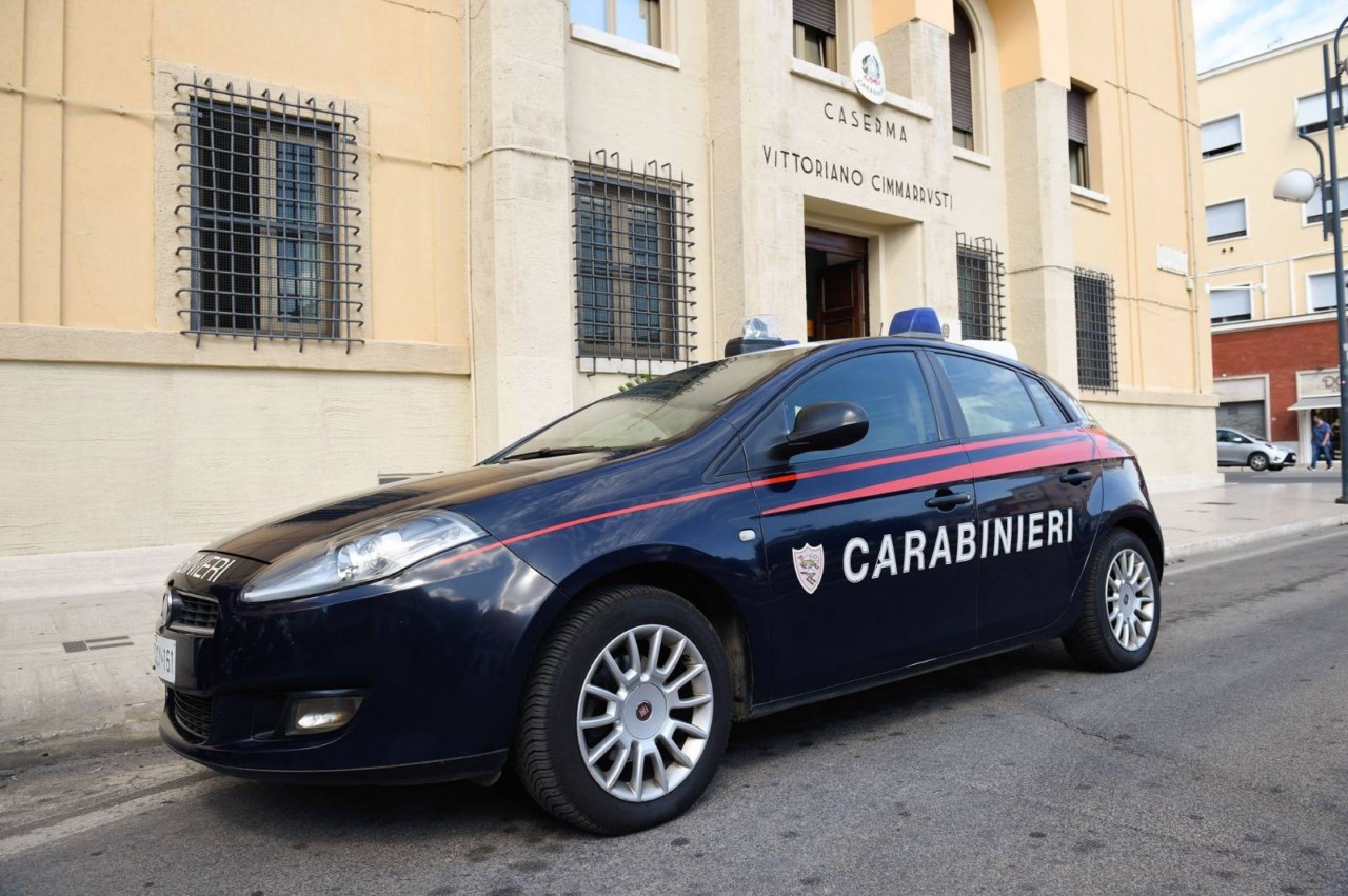 Tenta di forzare un garage condominiale, denunciato un uomo di 46 anni