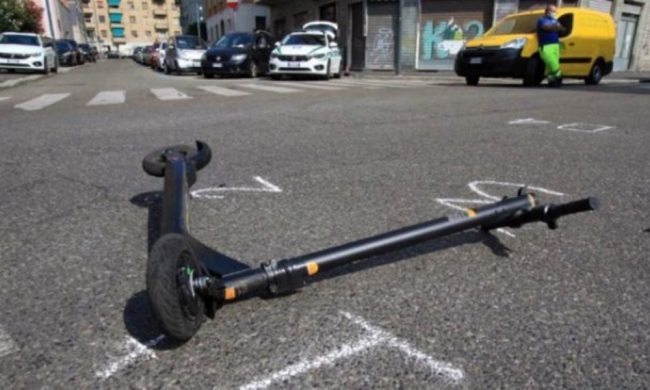 Torino, scontro tra moto e monopattino in corso Traiano: 24enne al CTO in codice rosso